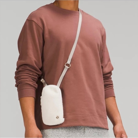 Lululemon Modular Phone Crossbody Bag  Fleece - Picture 2 of 12
